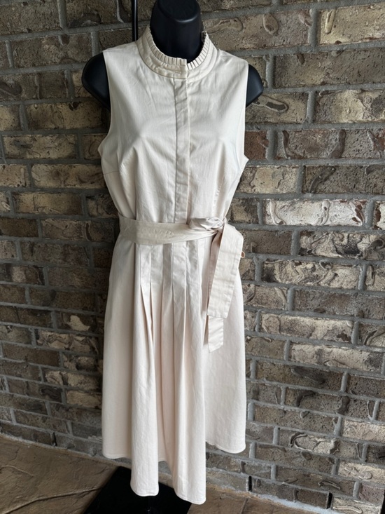 ANTONIO MELANI Dresses & Skirts - Antonio Melani Dress Women Size 6 Ivory Sleeveless Belted Midi Pleated Stretch
